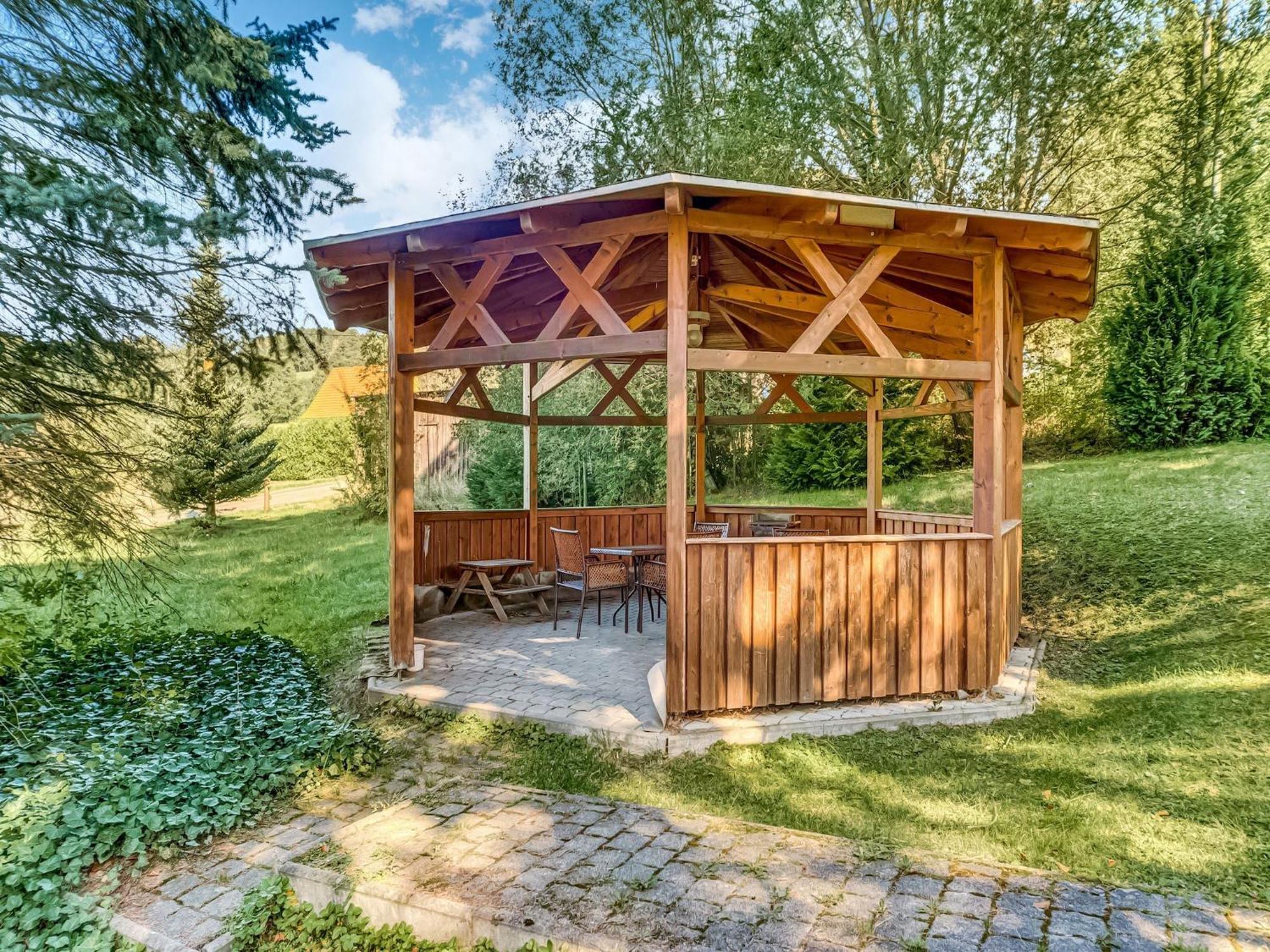 Alluring Villa In Grunhainichen Borstendorf With Garden Leubsdorf Exterior foto